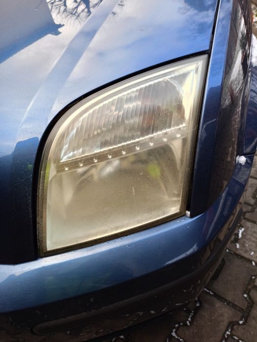 Polerowanie kloszy lamp samochodowych