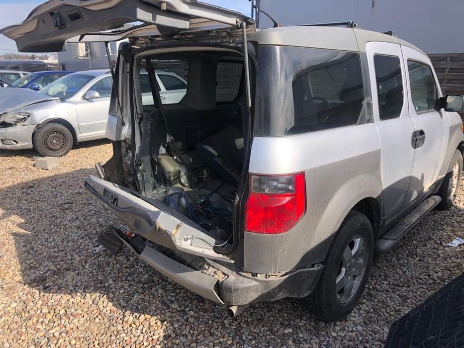 Honda Element 2003 R 2.4 117 KW NA CZĘŚCI