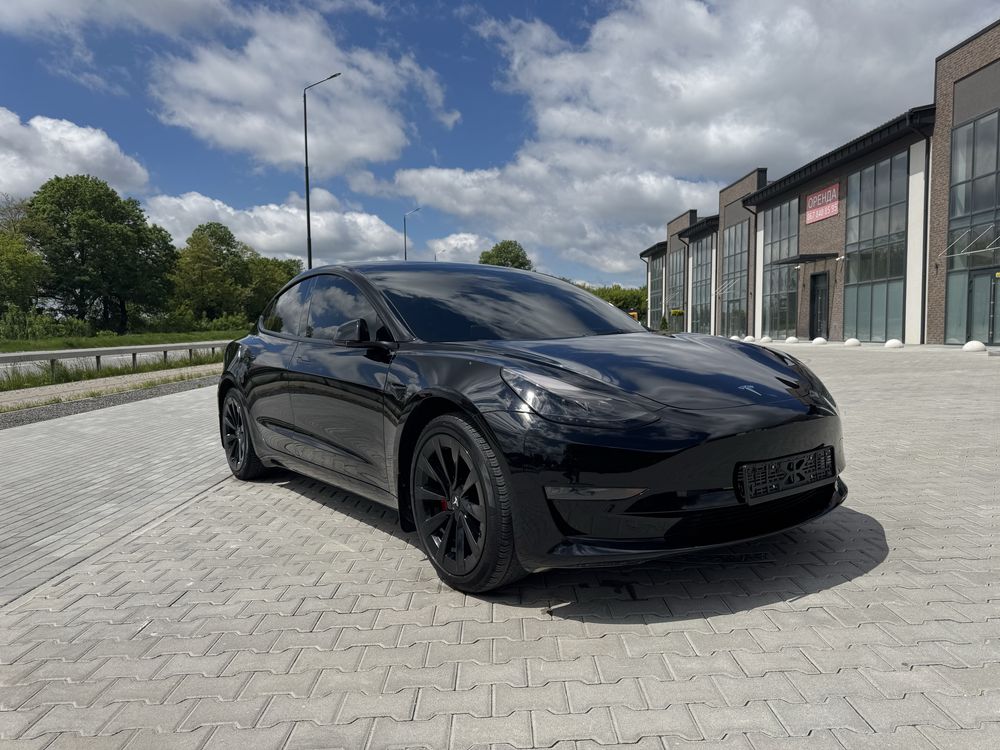 Tesla Model 3 Rear-Wheel Drive