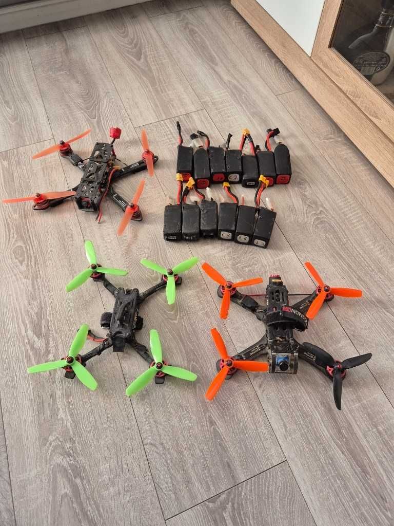 2 drony FPV i 13 pakietów LIPO + Aparatura + Akcesoria
