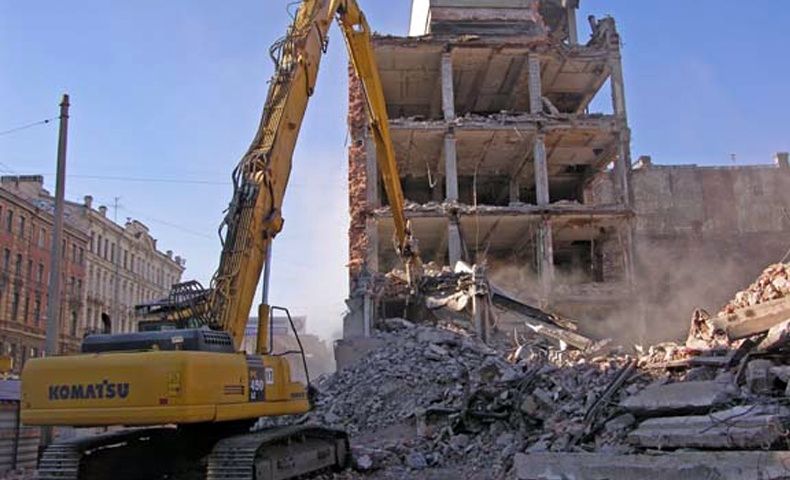 Знесення та демонтаж будівель та споруд демонтаж дач утилізація
