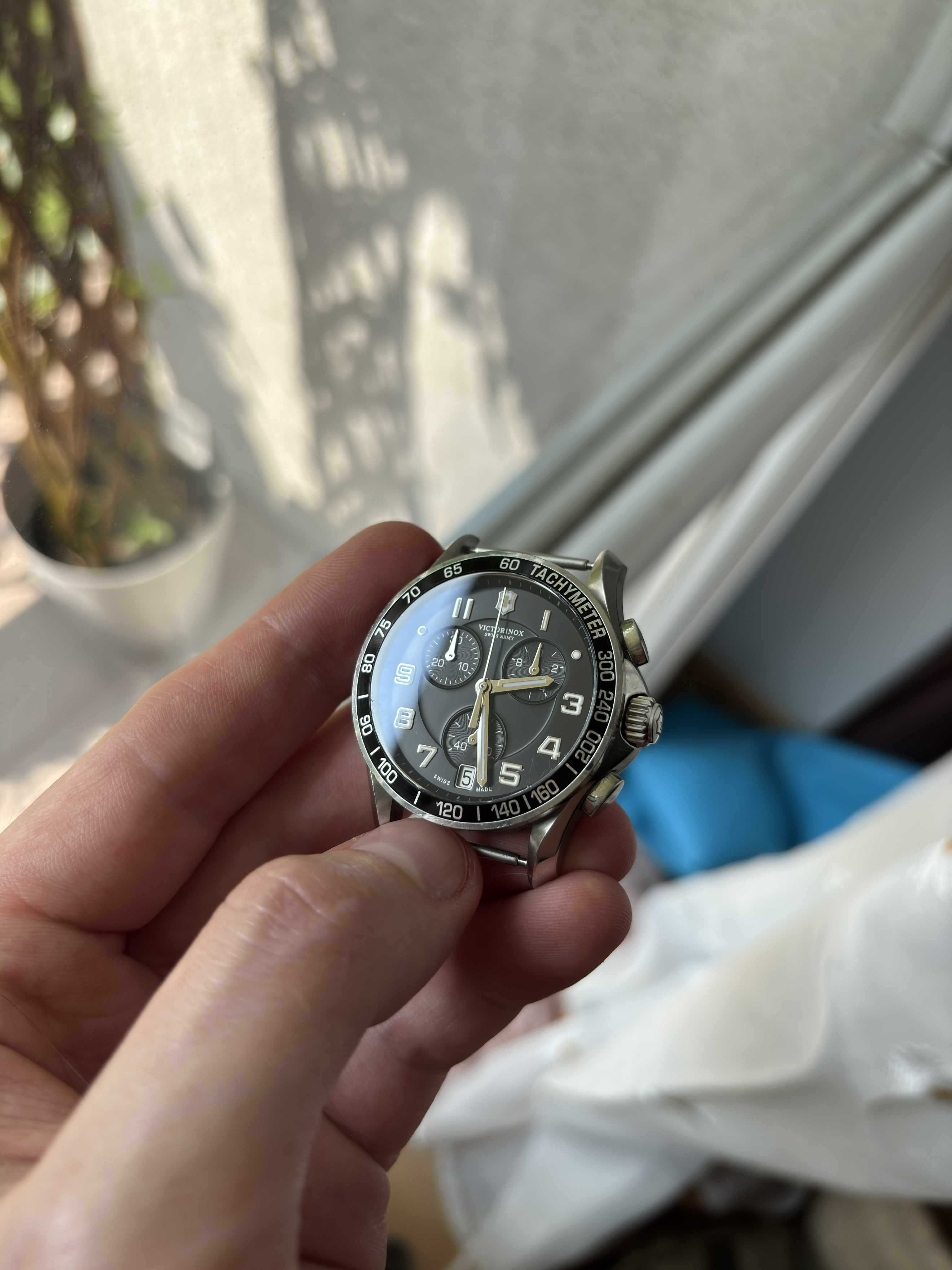 Zegarek Victorinox Swiss Army Chrono Classic ref 241493