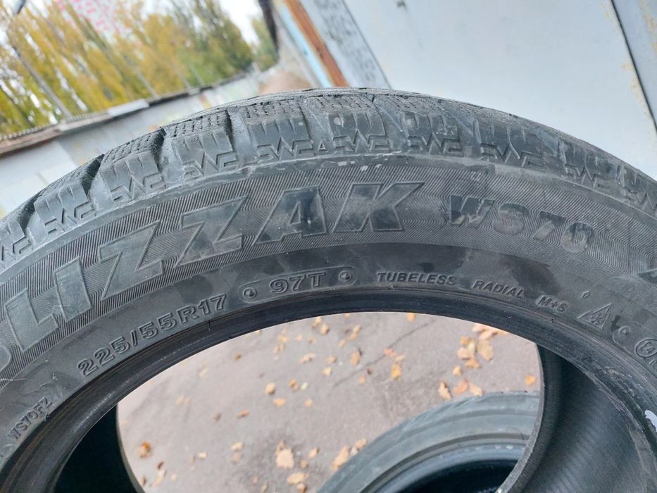 Bridgestone blizzak 225 55 17 комплект