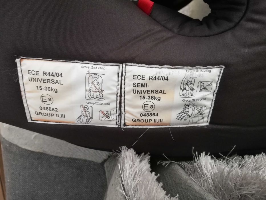Vendo cadeira auto isofix, da marca Play como nova.