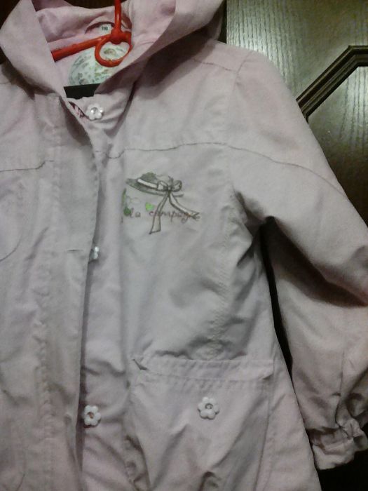 Курточка ветровка в отличном состоянии!