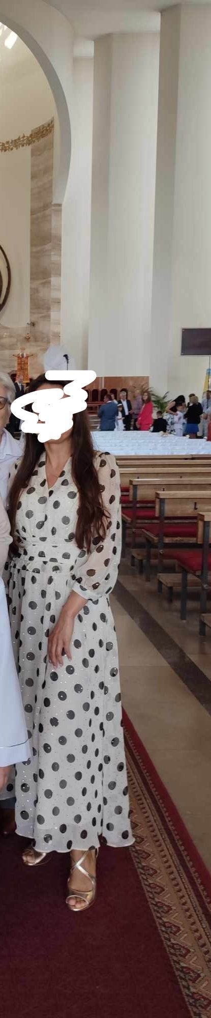 Sukienka beżowa w czarne grochy i złote kropki S