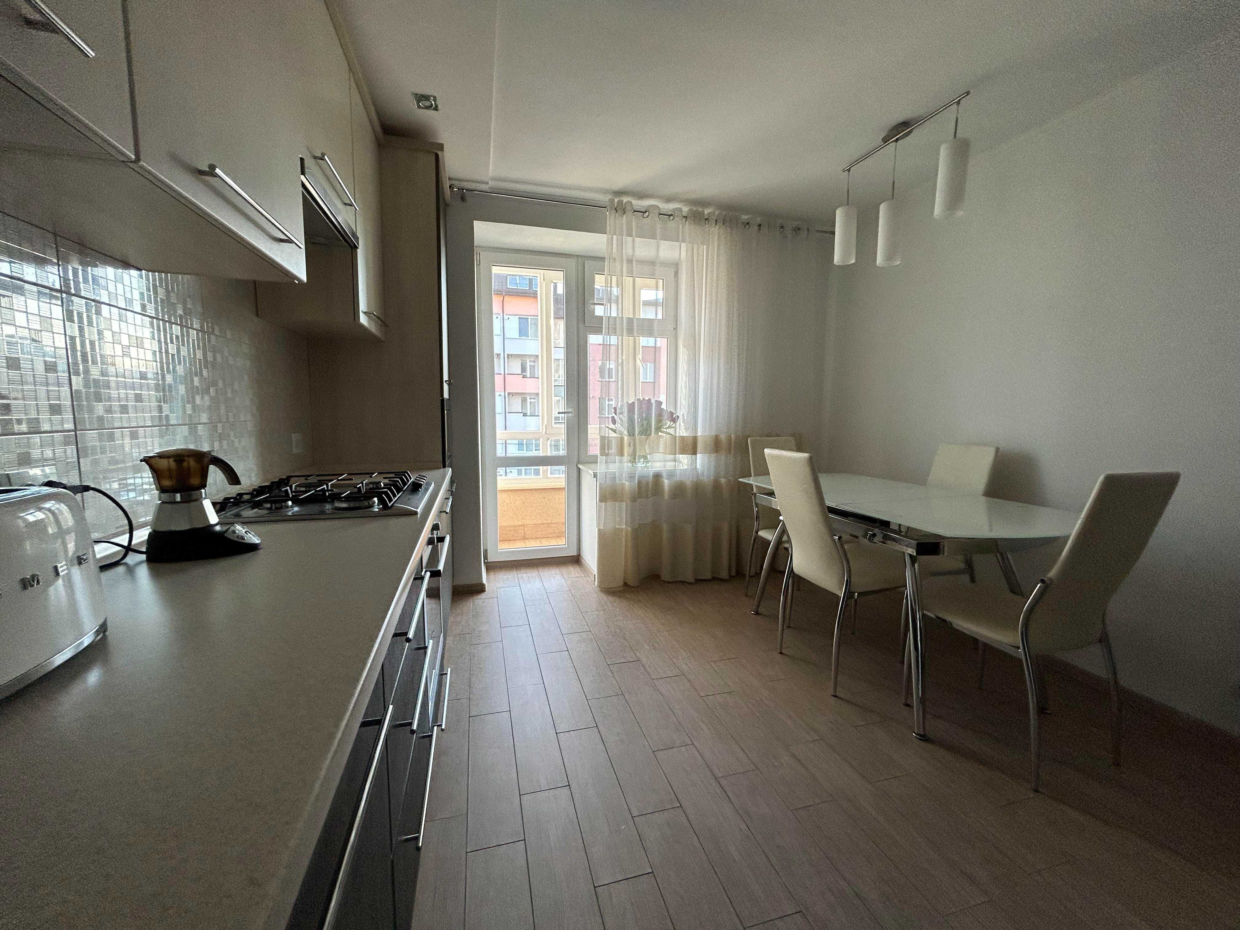 Продаж 3к квартири 89.8 кв. м м. Тернопіль вул. Тернопільська 8Б