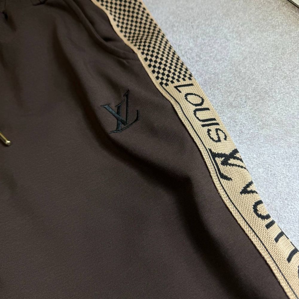 LUX COLLECTION! Жіночий костюм Louis Vuitton колір сепія розміри S-XL