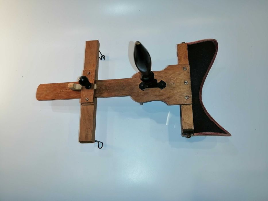 Visor estereoscópico em madeira - Antigo Estéreo-grafoscópio.