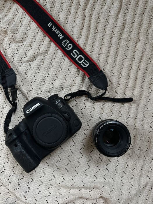 Canon EOS 6D Mark II + Canon EF 50mm f/1.4 USM