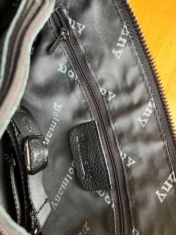 Продам гарну стильну сумочку/барсетку чорного кольору : чоловіча, нова