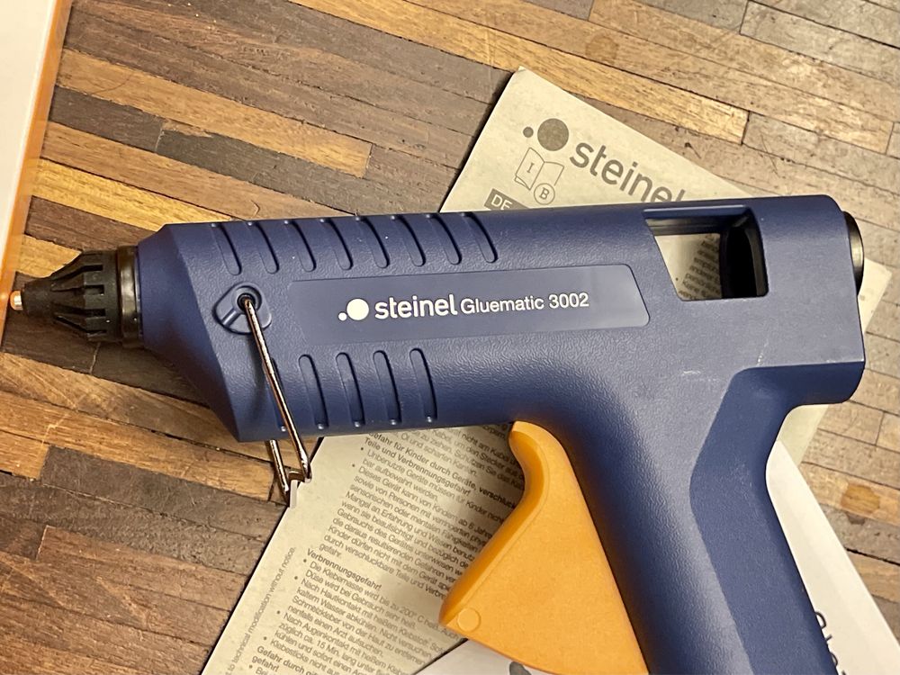 Steinel Gluematic 3002 pistolet do kleju na gorąco profesjonalny 200W