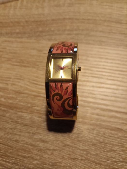 Nowy zegarek damski Oriflame
