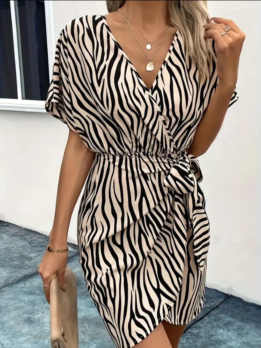 Cudna wizytowa sexy seksowna sukienka ostatki chrzest do pracy biura