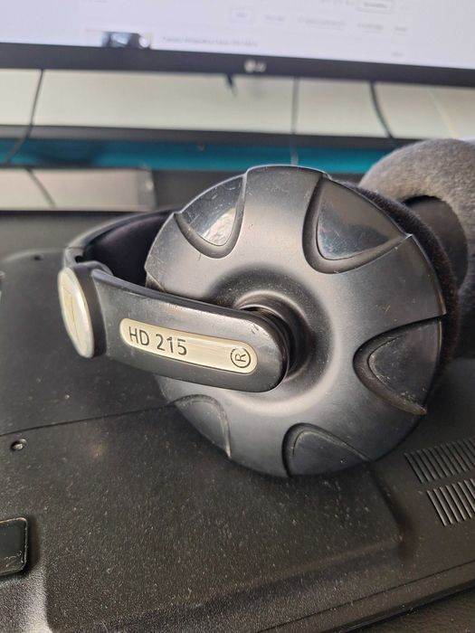 Auscultadores Sennheiser HD 215