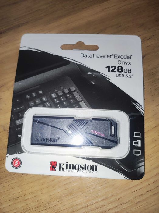 Флешка Kingston DataTraveler Exodia Onyx 128 ГБ USB 3.2 Black