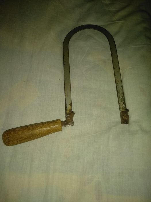 Лобзик ручной в нормальном состоянии