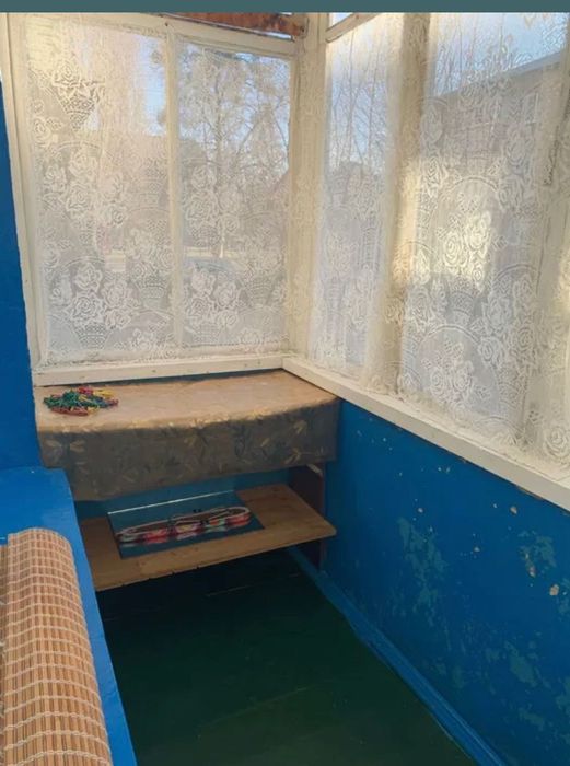 Продам двокімнатну квартиру центр Вишневого