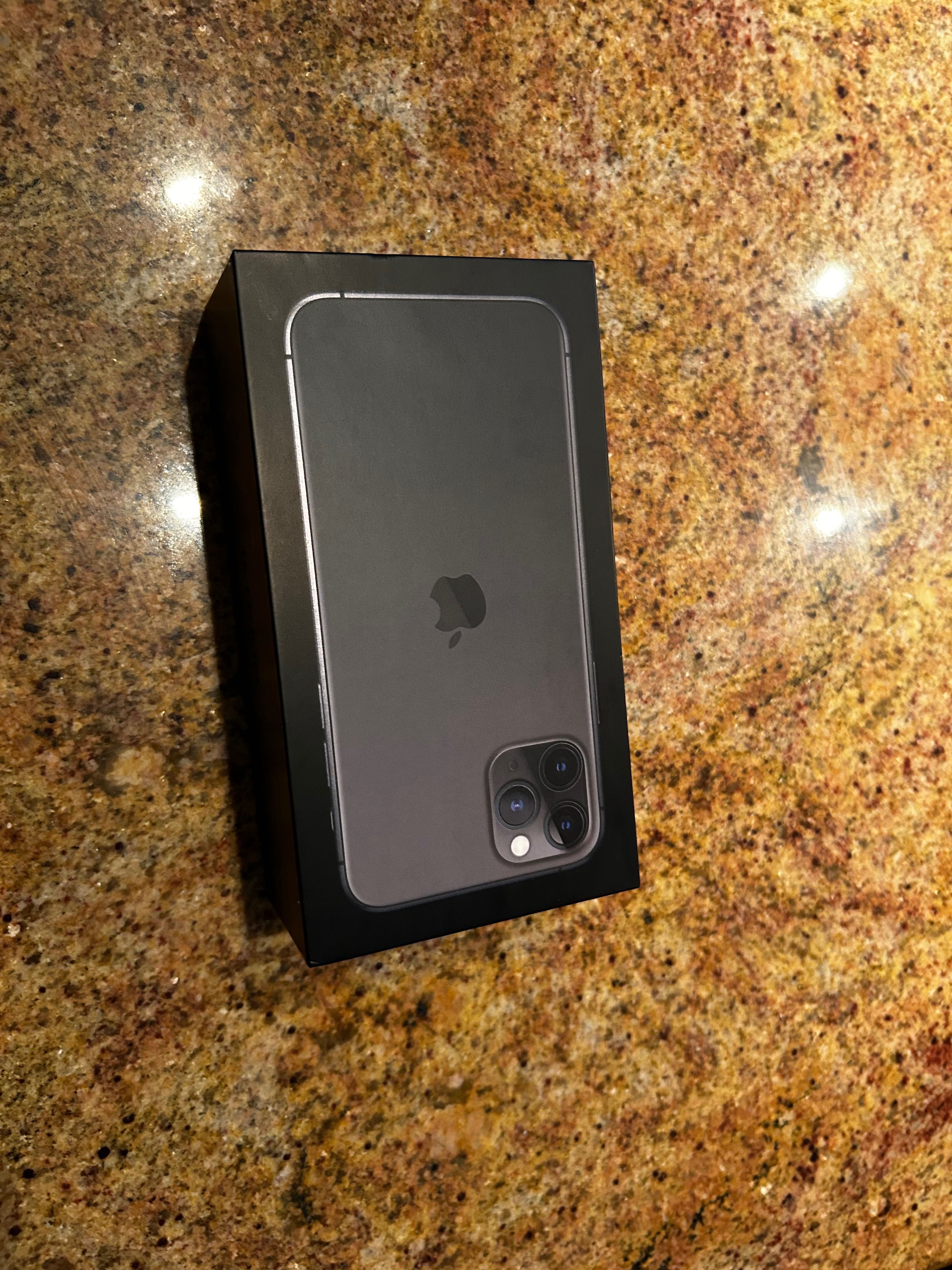 Opakowanie box iPhone 11 Pro