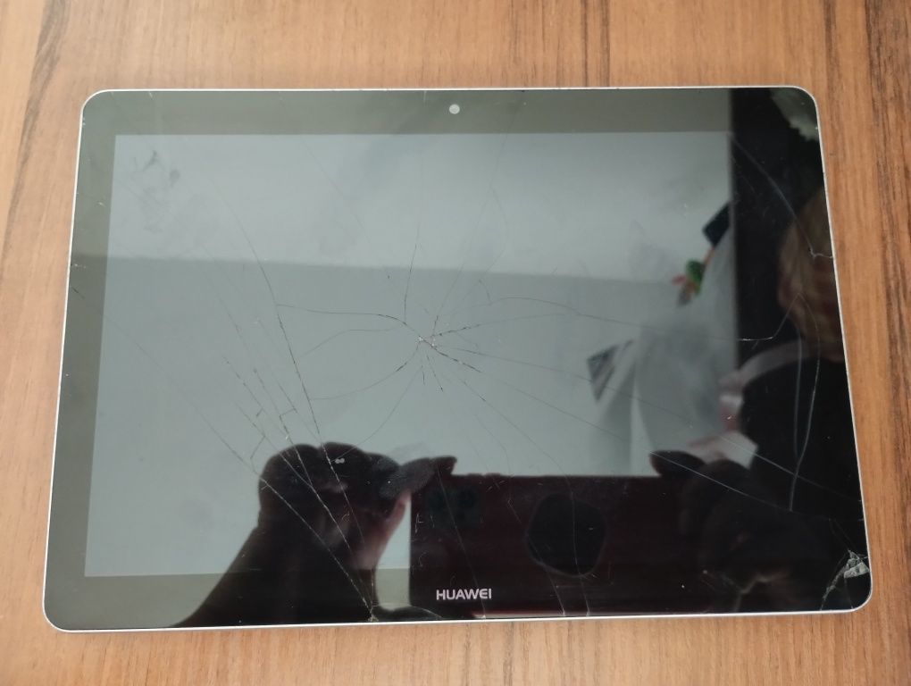 Планшет HUAWEI Tab 3 10