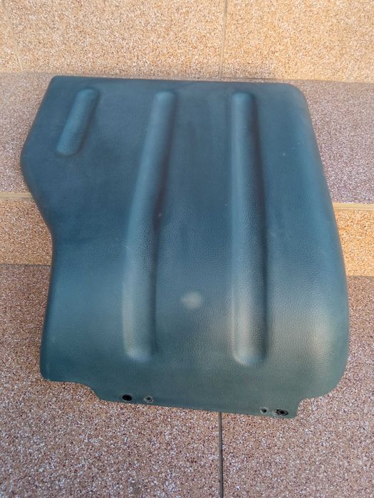 Накладка пластик додаткова поличка з правої сторони 7700304709 Кенго 1