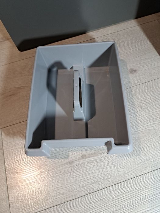 Skrzynka na szczotki jeździecka