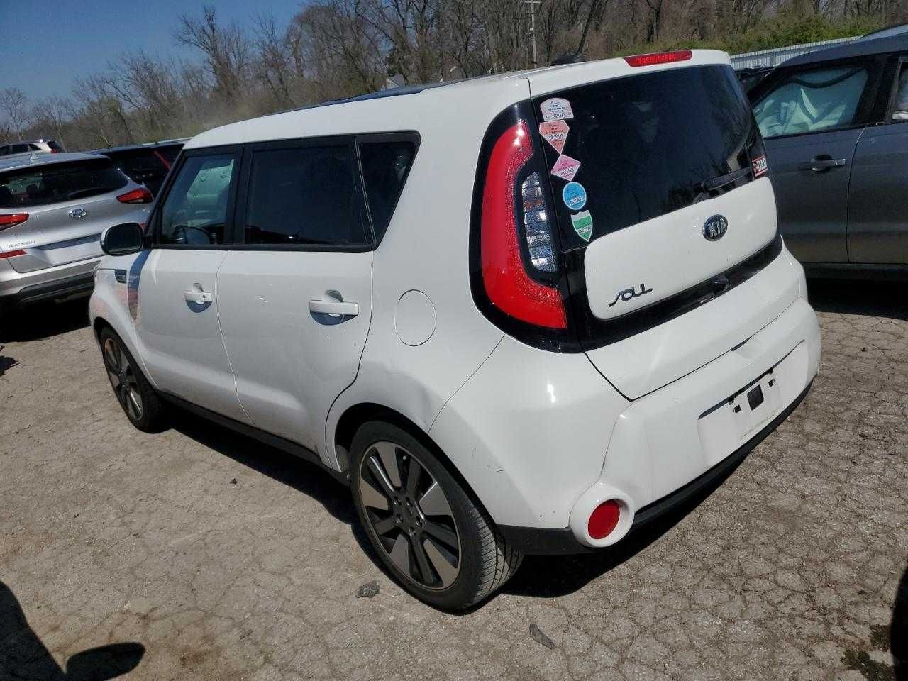 2015 Kia Soul ! WHITE