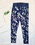 Legginsy z liliowym printem
