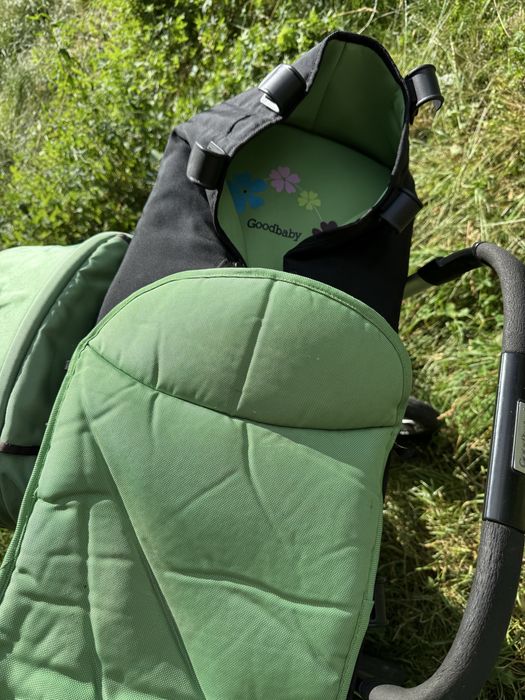 Дитяча коляска з люлькою