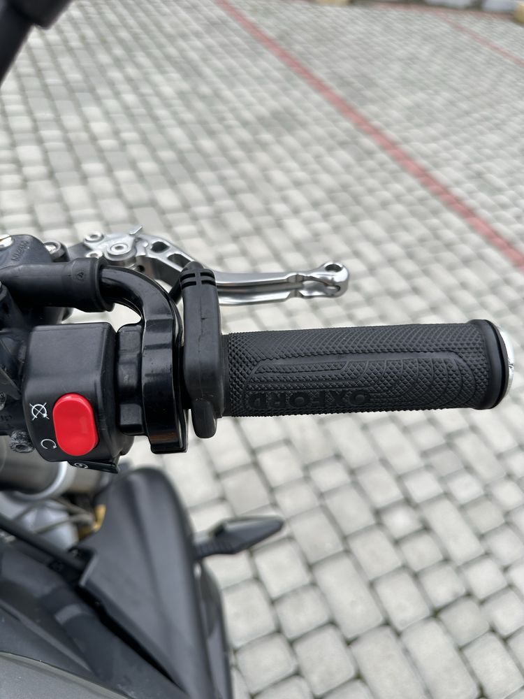 Triumph StreetTriple 675R  2010 хороший торг!