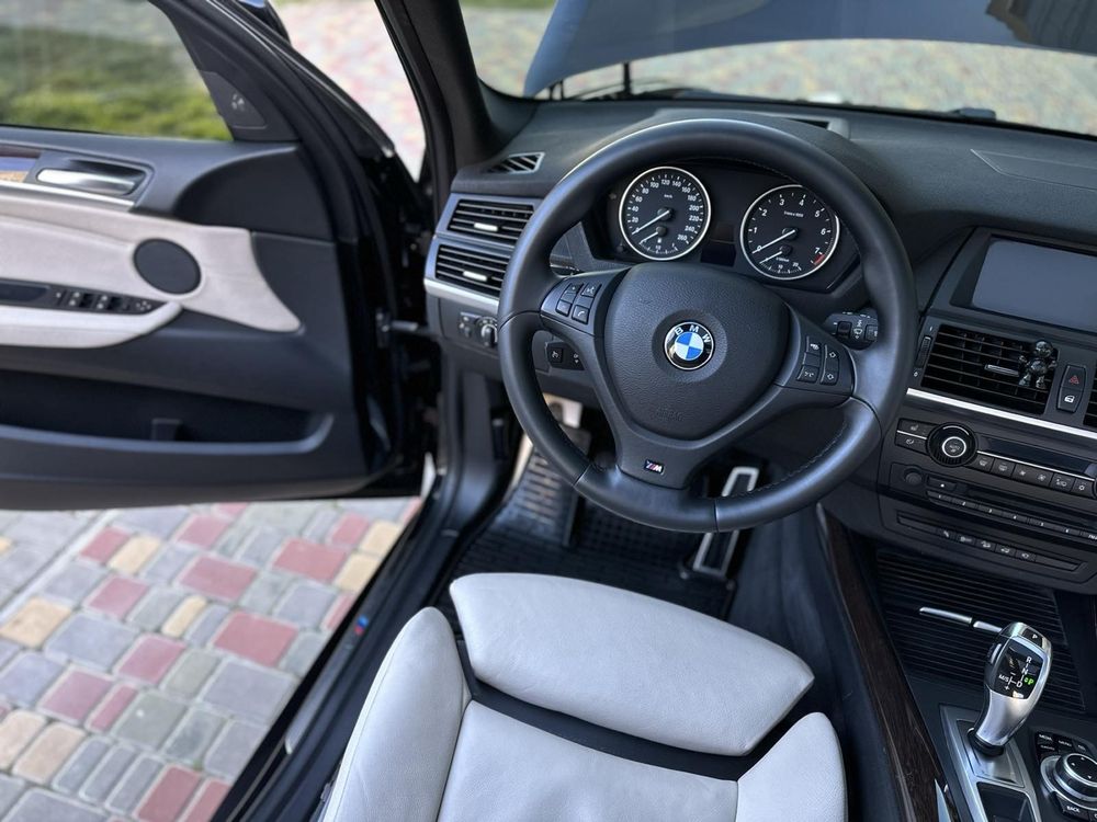 Продам машину BMW  X5