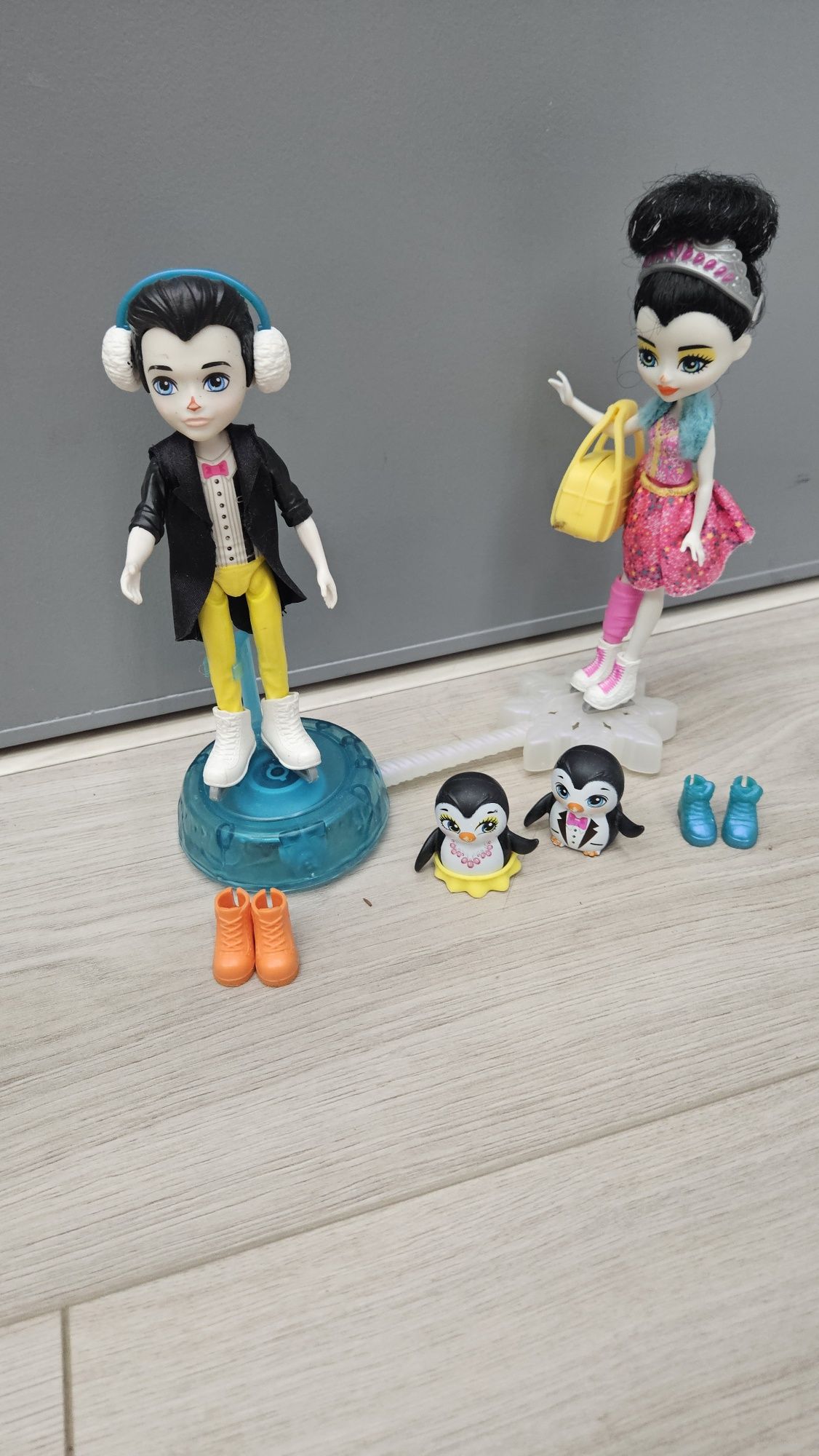 Enchantimals zimowy taniec na lodzie lyzwy pingwin