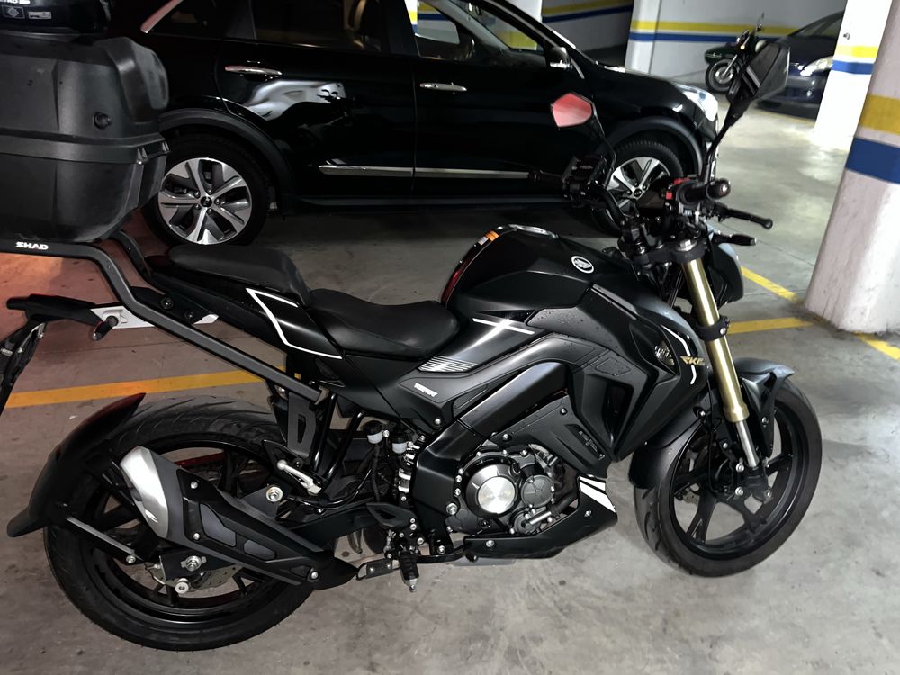 Keeway RKF 2022 preto
