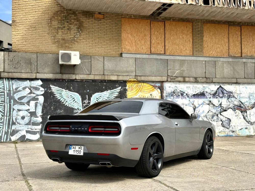 Продам Dodge Challenger