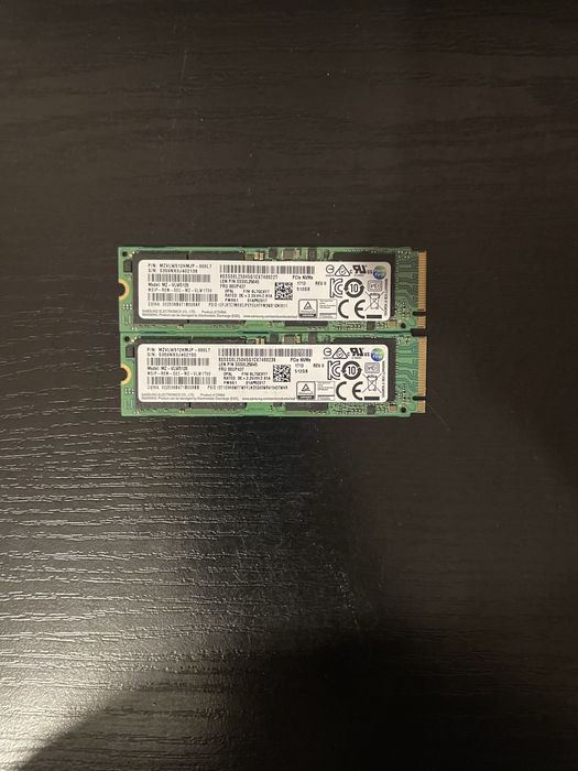 твердотільні накопичувачі Samsung PM981 PCIe NVMe M.2 2280 512 ГБ.
