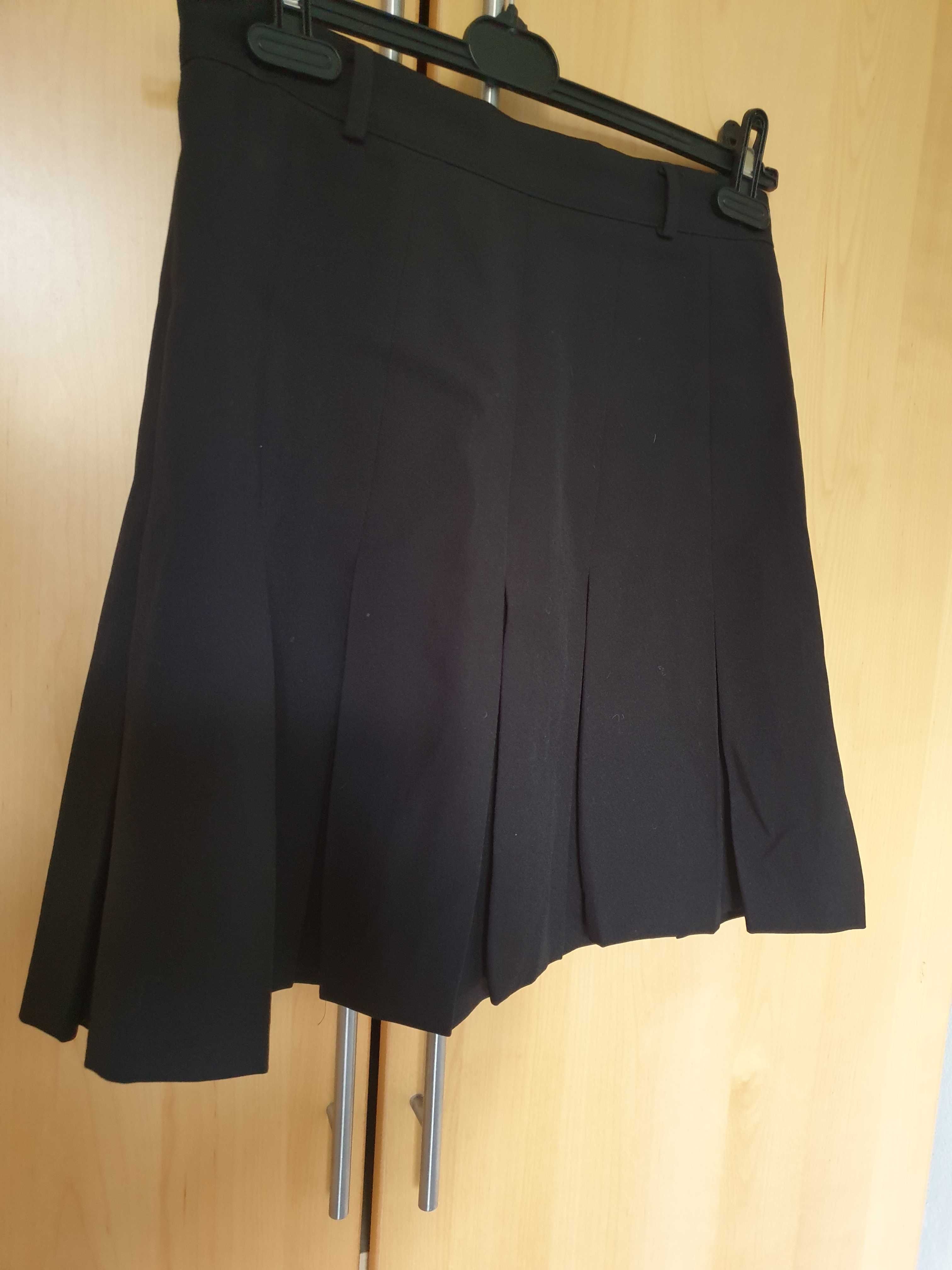 Czarna spódniczka plisowana Foxy r. 40