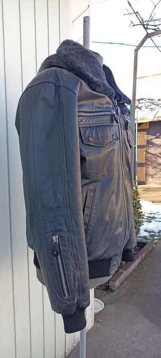 Чоловіча зимова куртка