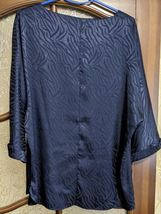 Блуза темно- синього кольору