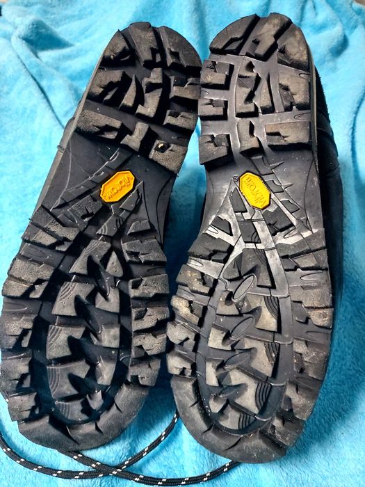 Vende se Botas Meindel em bom estado de cano alto mto confortáveis