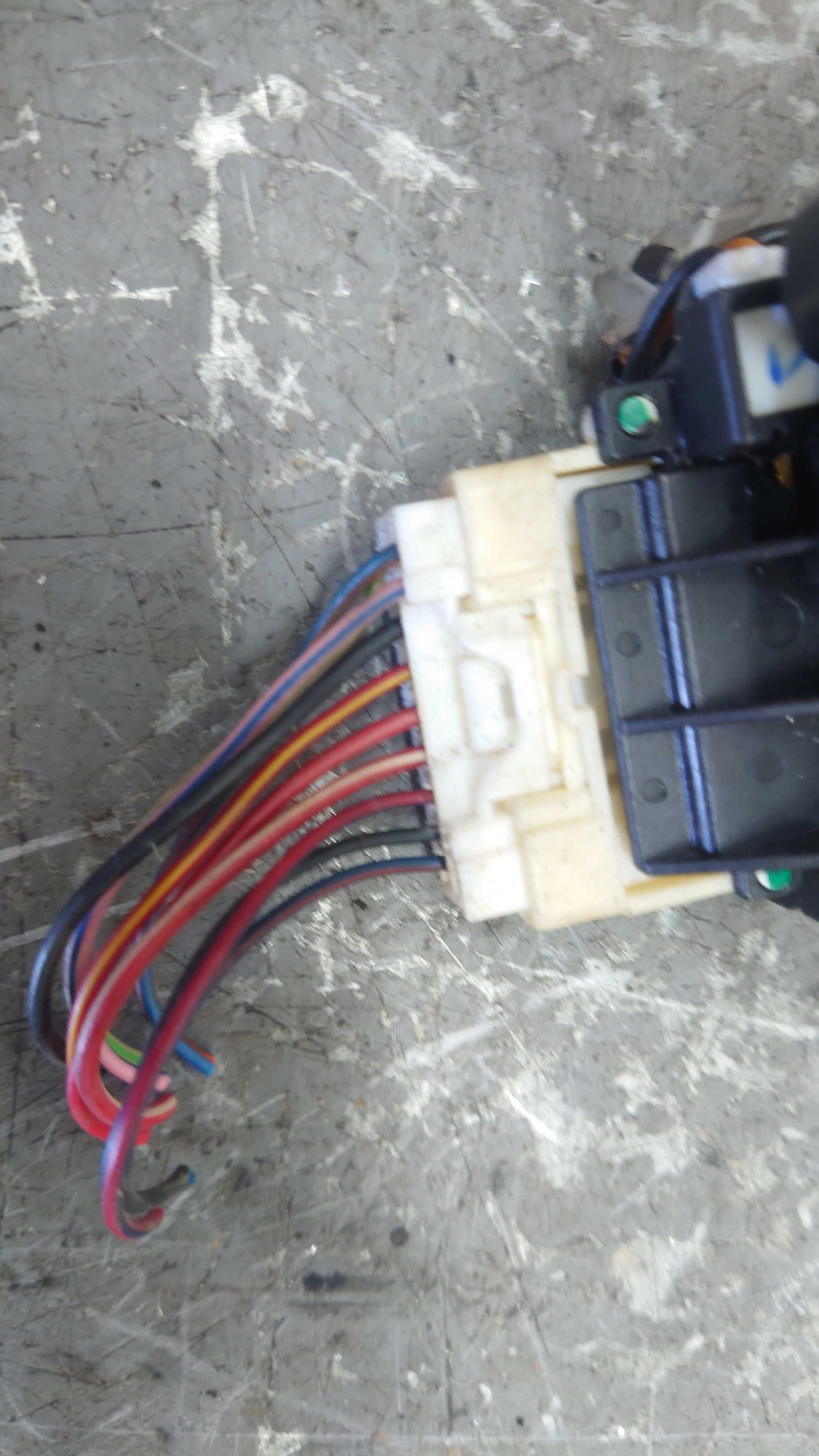 Suzuki Swift IV 4 Przełącznik Manetka Świateł Kierunkowskazów