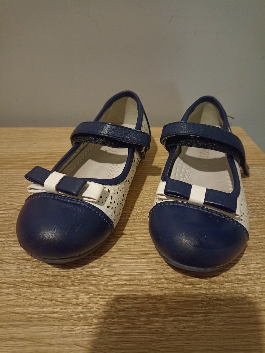 Sprzedam buty dla dziewczynki rozmiar 27