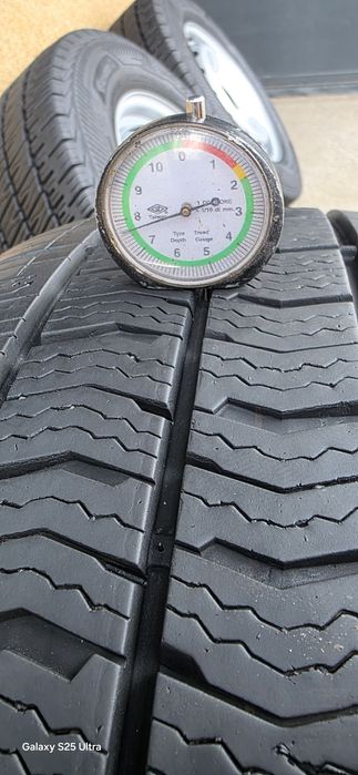 Renault Master 3 4 koła 16  2x Barum 2x Kumho 225/65/16c