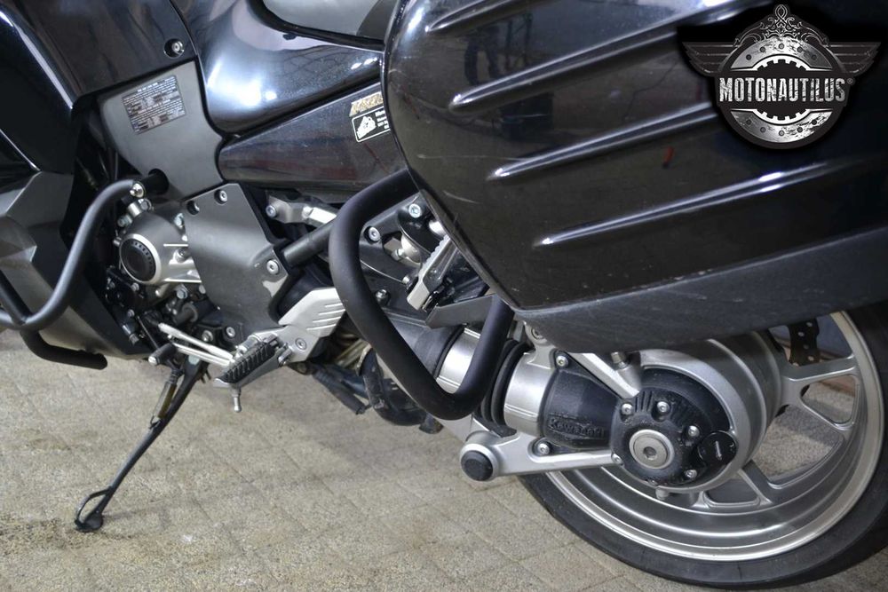 gmole przednie + tylne Kawasaki GTR 1400 roczniki 2007 - 2010