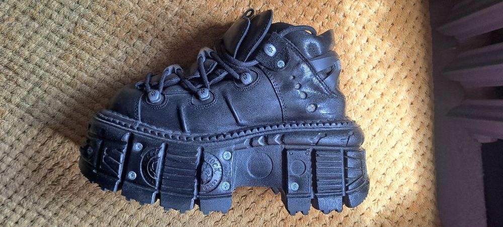Sprzedam oryginalne buty marki NEW ROCK