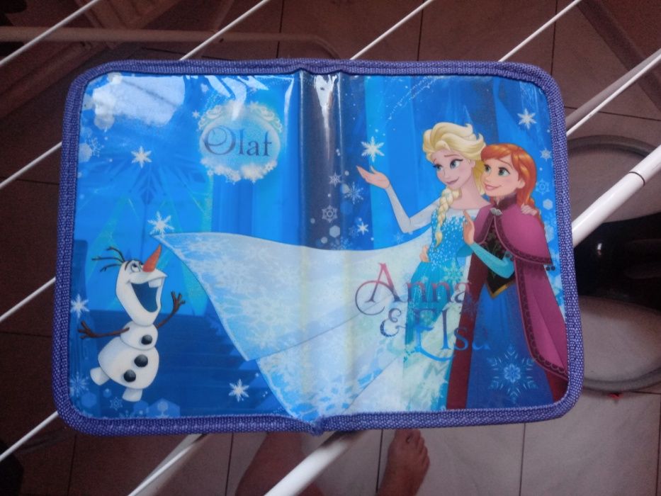 Piórnik Kraina Lodu,Elza,Anna,Frozen