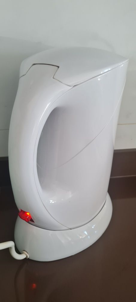 Jarro elétrico branco