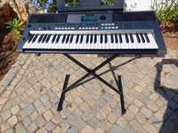 Yamaha-PSR-E443.