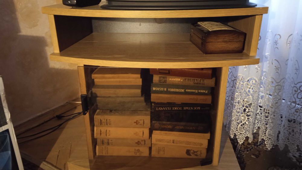 Тумба под телевизор