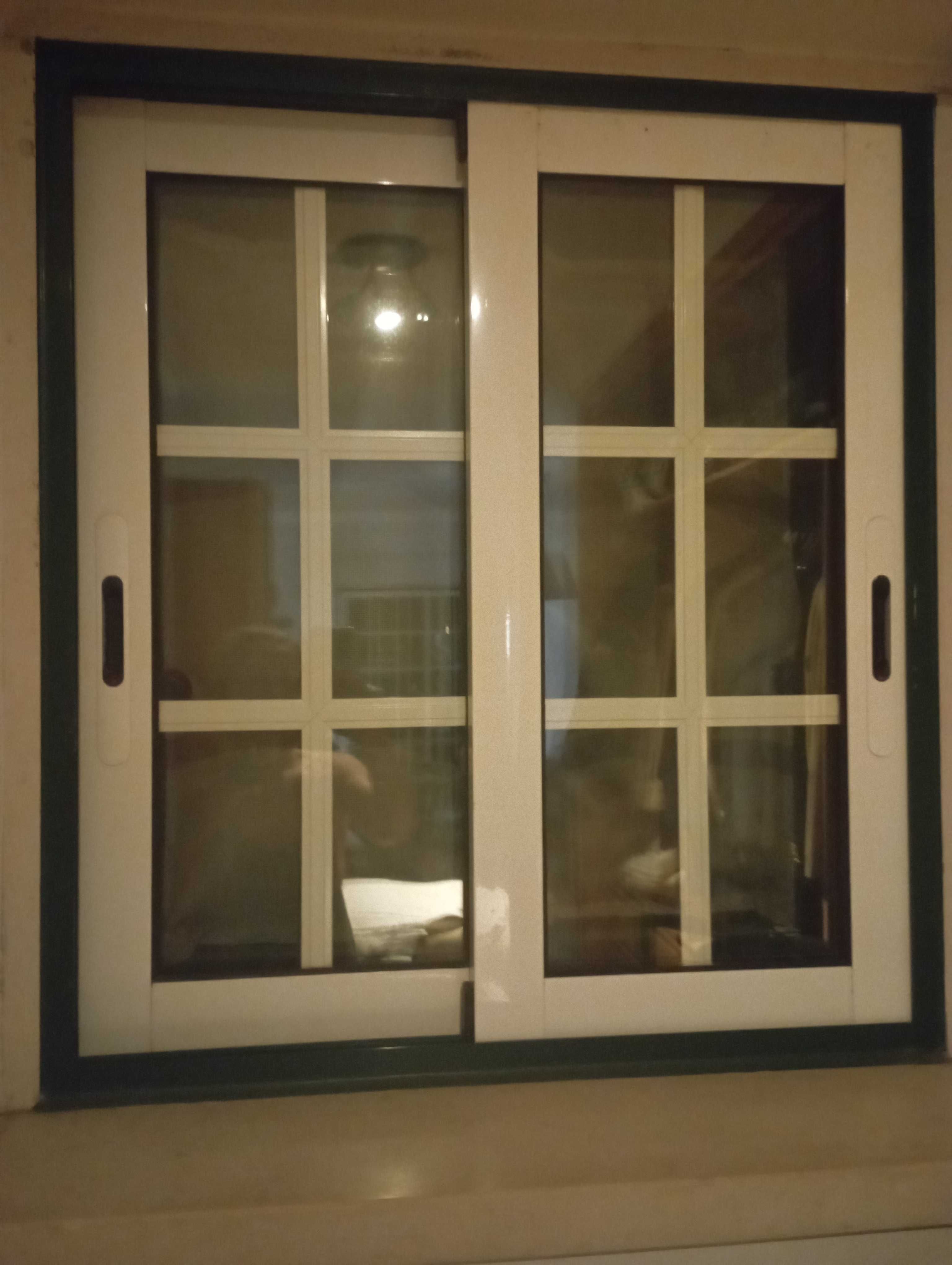 Janelas vidro duplo em aluminio com perfil verde