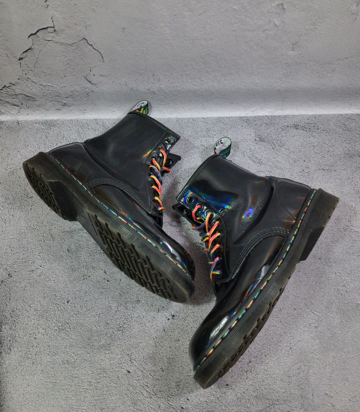Ботинки Dr. Martens 1460 Black Rainbow Smooth лакированые кроссовки